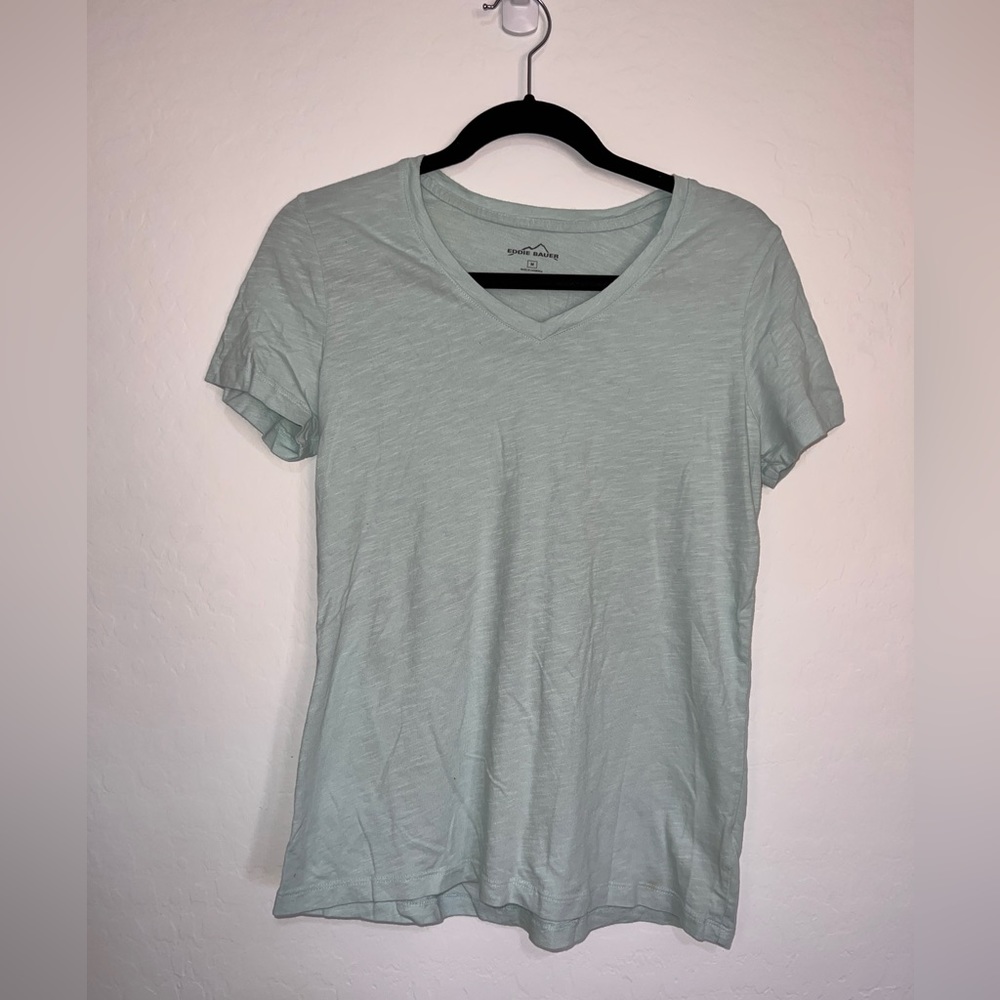 Eddie Bauer Women’s V-neck T-shirt Short Sleeve size M